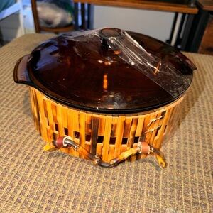 Amber Glass Lidded Cookware with Bamboo Holder